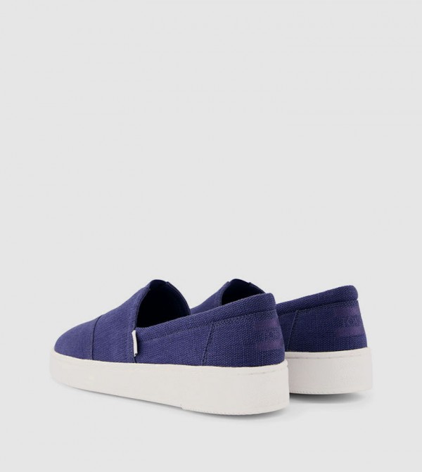 تومز  - أزرق Casual Slip-ons