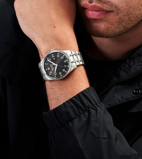 سويس ميليتري هانوا ساعات - فضي undefined