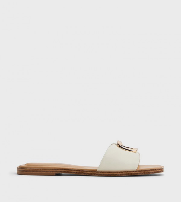 ألدو صنادل - أبيض الصنادل المسطحة