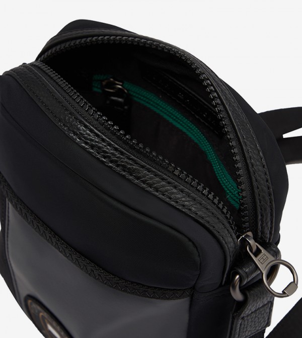 Tommy Hilfiger Tommy Hilfiger - Black Cross Body & Sling Bags
