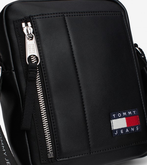 تومي جينز  حقائب يد - أسود Cross Body & Sling Bags