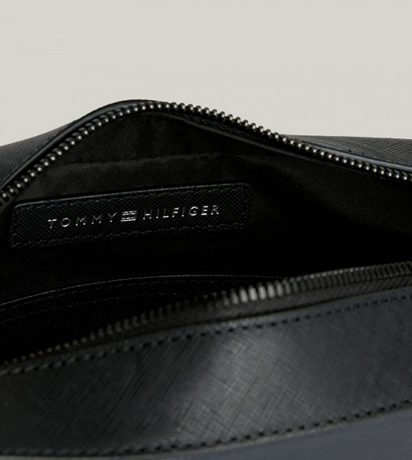 Tommy Hilfiger Tommy Hilfiger - Black Cross Body & Sling Bags