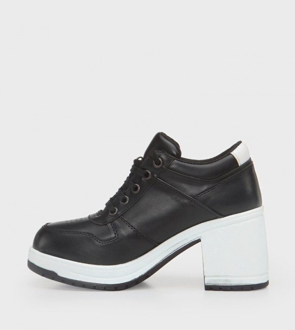 يايا باي هوتيش - اوتليت - أسود أحذية بكعب