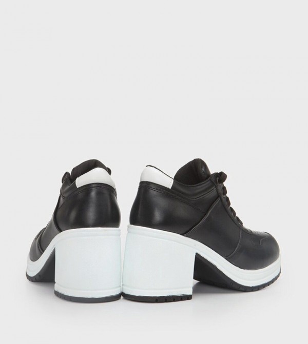 يايا باي هوتيش - اوتليت - أسود أحذية بكعب