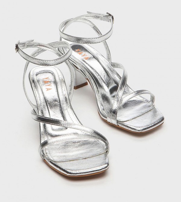 يايا باي هوتيش - اوتليت - فضي كعب