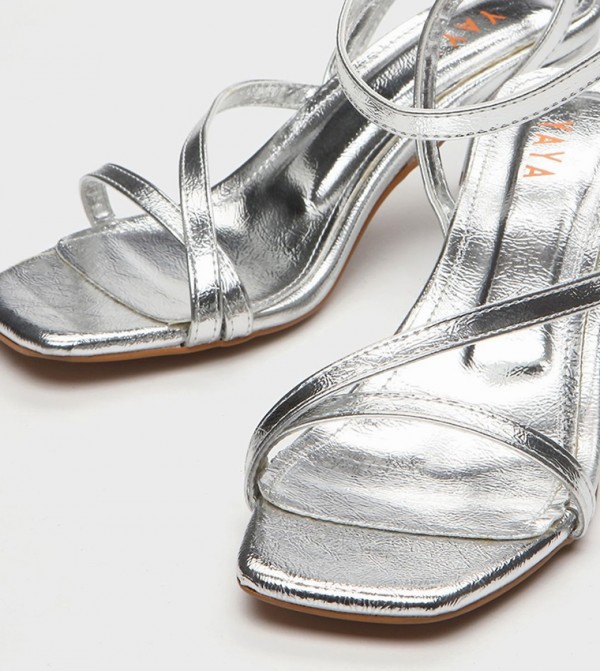 يايا باي هوتيش - اوتليت - فضي كعب