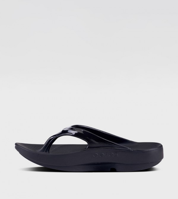 OOFOS  - Black Flip-Flops