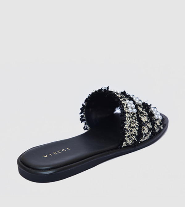 فينتشي فينتشي - أسود الصنادل المسطحة