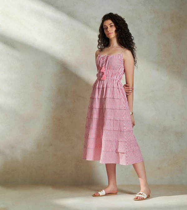 فيرجيو VIRGIO - وردي Midi Dresses