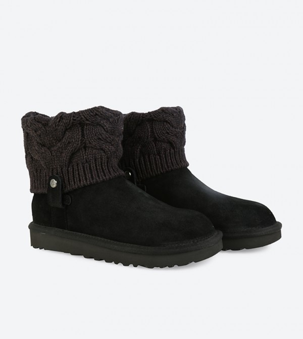 يو جي جي يو جي جي - أسود أبوات