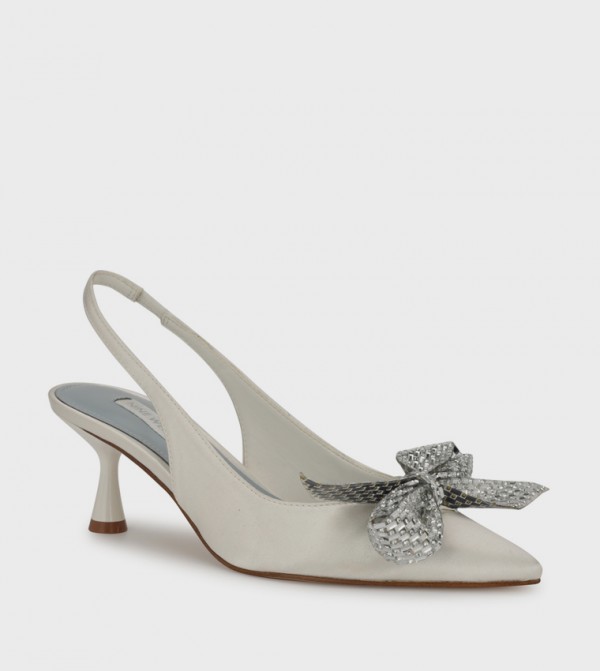 Nine West Nine West - White Pumps