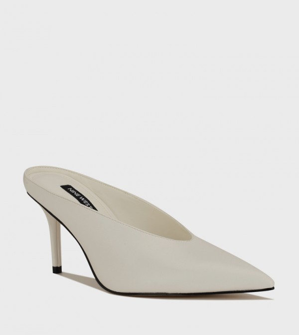 Nine West Nine West - White Pumps