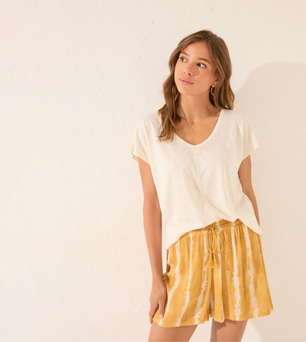 ويمينز سيكريت ويمينز سيكريت - أصفر شورت كاجوال