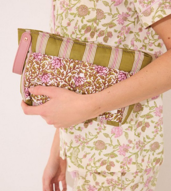 ويمينز سيكريت  حقائب مستحضرات التجميل - متعدد منظمو مستحضرات التجميل