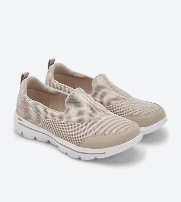 15730 skechers