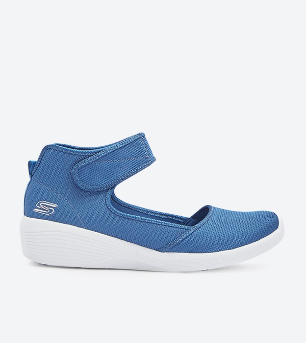 skechers with velcro straps