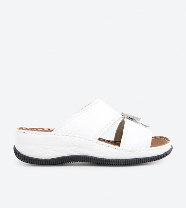 al mandoos sandals
