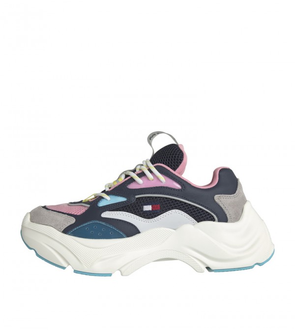 contrast chunky sole trainers