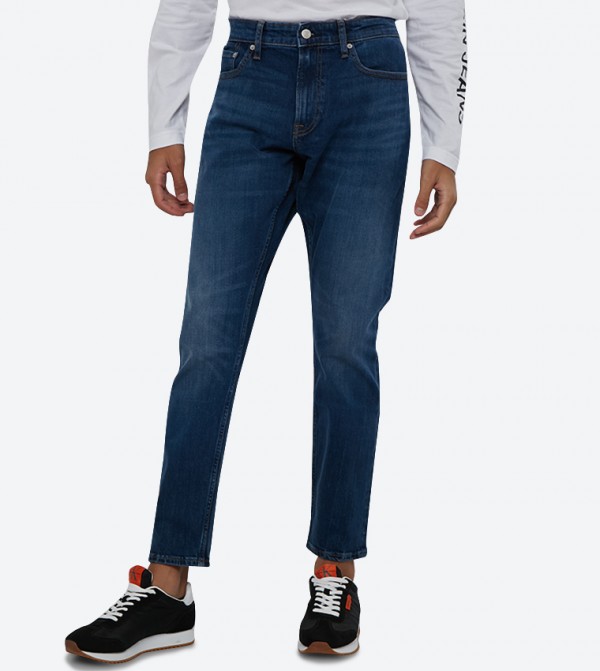 skechers with skinny jeans