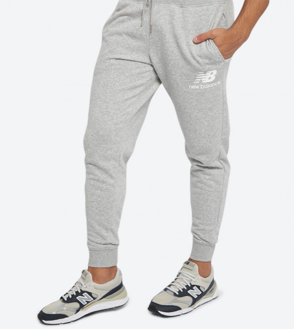 essentials stack logo sweatpant