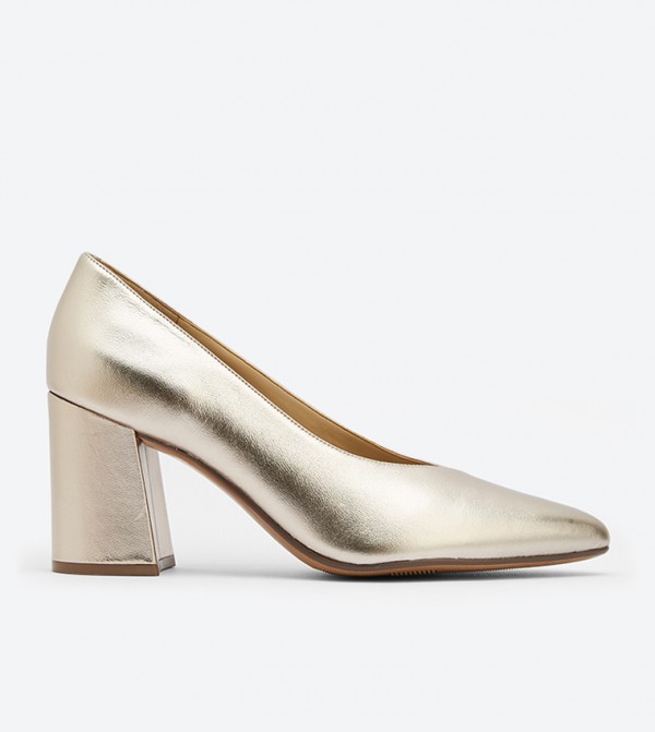 naturalizer hope pointed toe pump