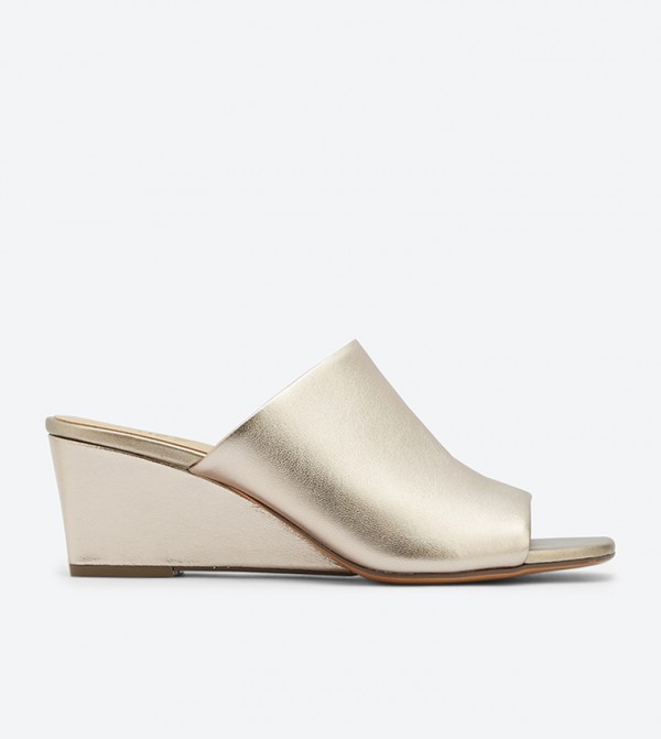 naturalizer zaya wedge