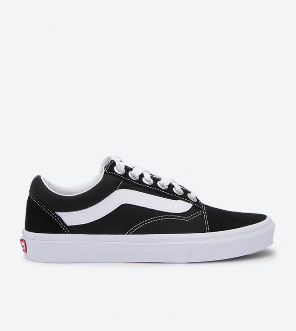 Old Skool Os Lace Up Closure Sneakers 