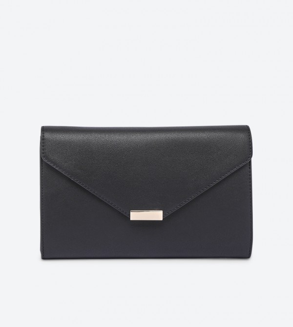 Flap With Magnetic Snap Closure Clutch 