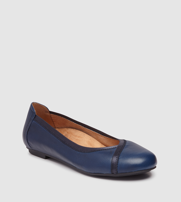 Buy Vionic CAROLL Solid Ballerinas In Navy 6thStreet UAE