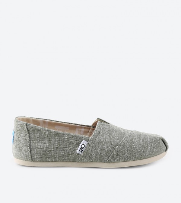 Buy Toms Men s Classics Slip Ons Green 10010835 In Green 6thStreet Oman