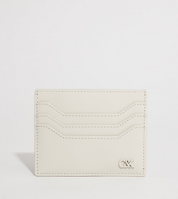 Logo Detail Cardholder