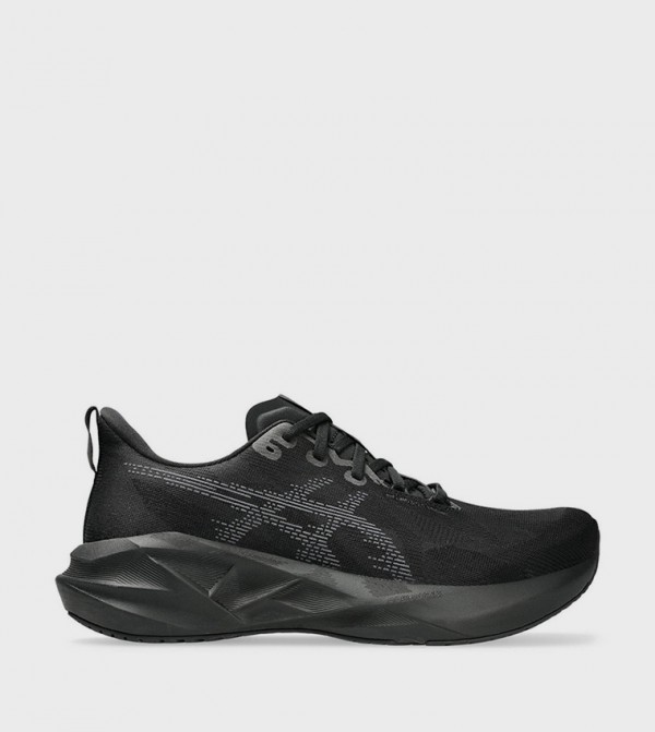 NOVABLAST 5 Lace Up Running Shoes