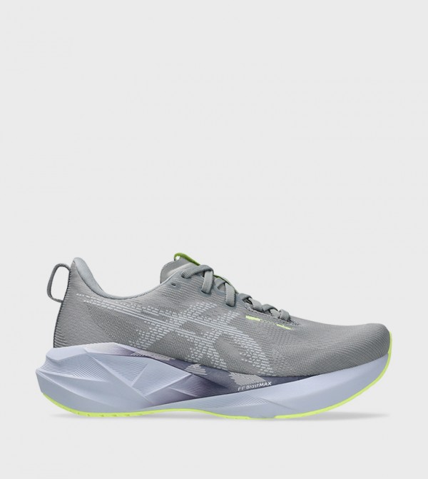 NOVABLAST 5 Running Shoes