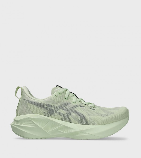 NOVABLAST 5 Running Shoes