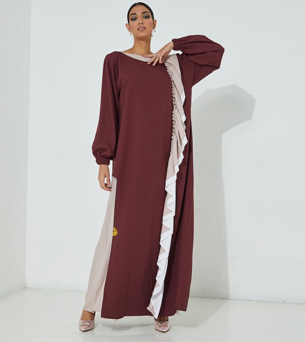 عباية مطرزة 