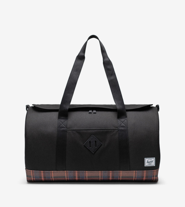 حقيبة دافل بشعار الماركة