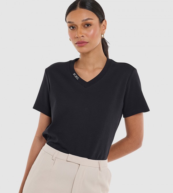 Logo Detail V-Neck T-Shirt
