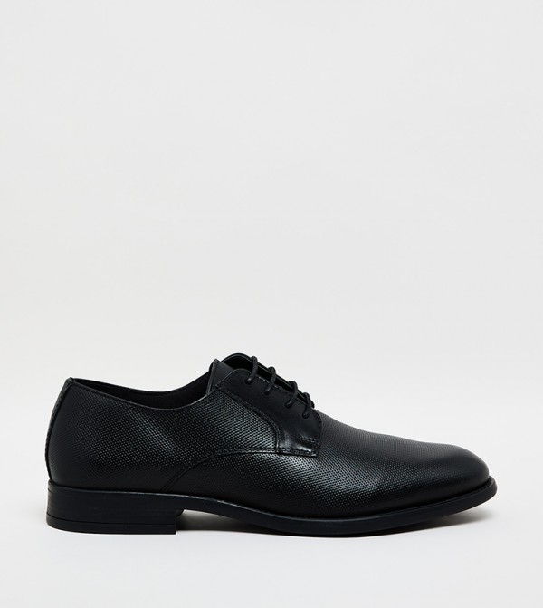 Textured Leather Lace-Up Formal Shoes
