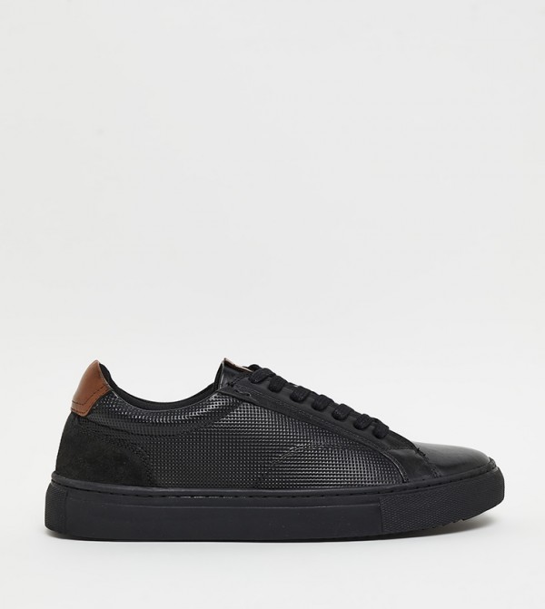 STOCK Solid Lace-Up Shoes