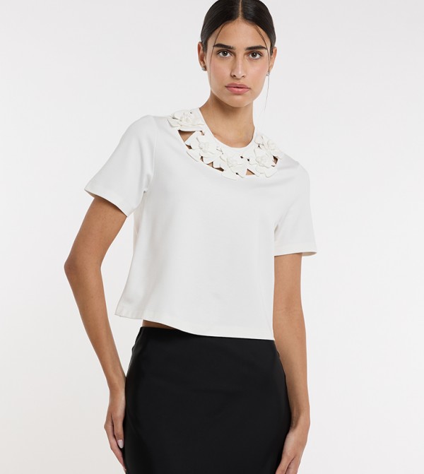 Appliqued Short Sleeves Top