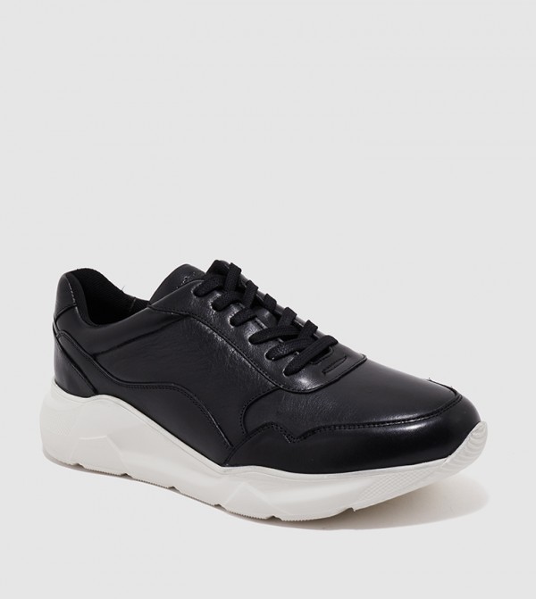 Buy Hush Puppies Round Toe Lace Up Casual Shoes In Black | 6thStreet UAE