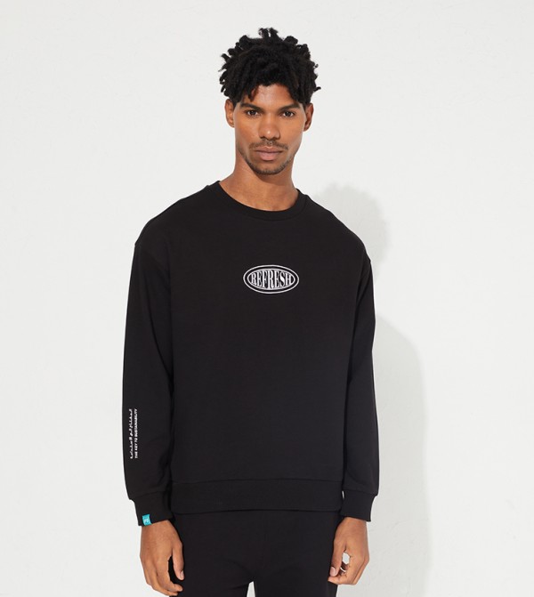 سويتشيرت مطرز بياقة دائرية