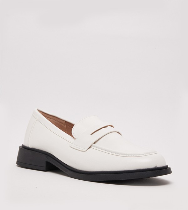 D-MEERA Slip-On Loafers
