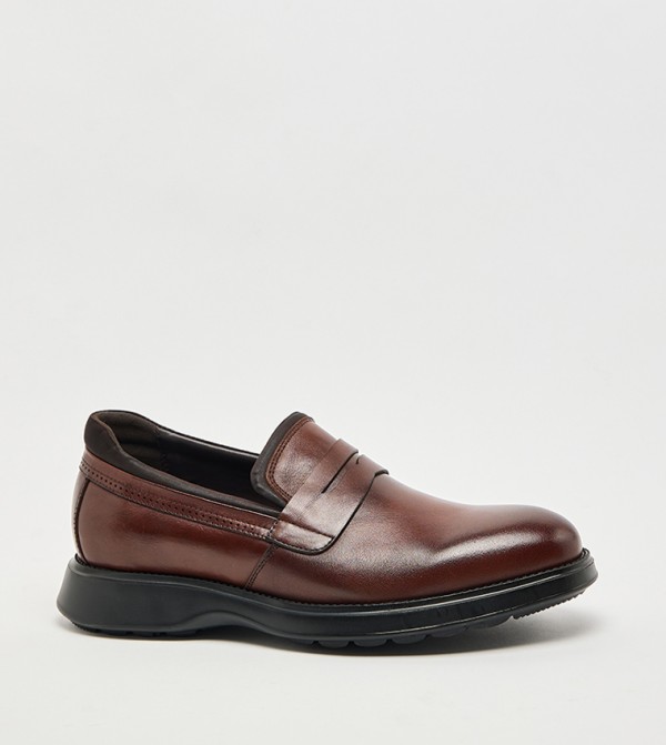 SUHI Solid Slip-On Formal Shoes