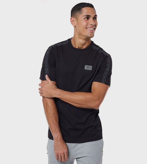 Printed Detail T-Shirt With Crew Neck And Short Sleeves