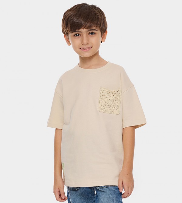 Crochet Pocket Detail T-Shirt with Crew Neck and Short Sleeves