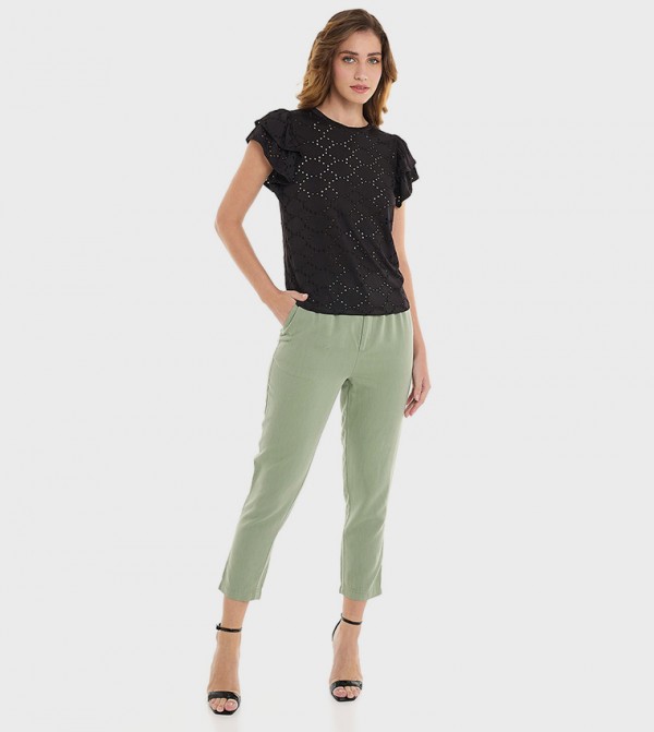 Solid Tapered Fit Pants With Button Closure