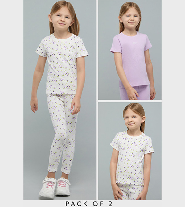 2 Printed T-Shirts With And Short Sleeves