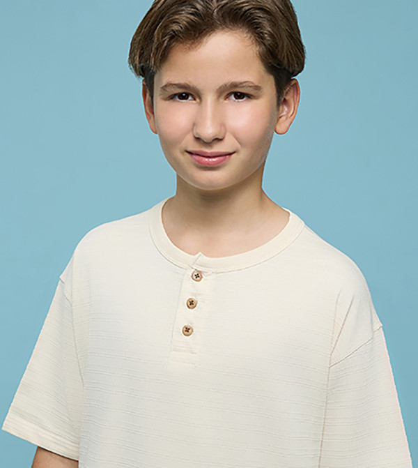 تيشيرت مرن كم قصير بقبة هنلي 