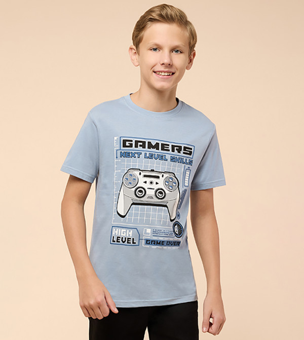 تيشيرت كم قصير بقبة مستديرة وطبعة